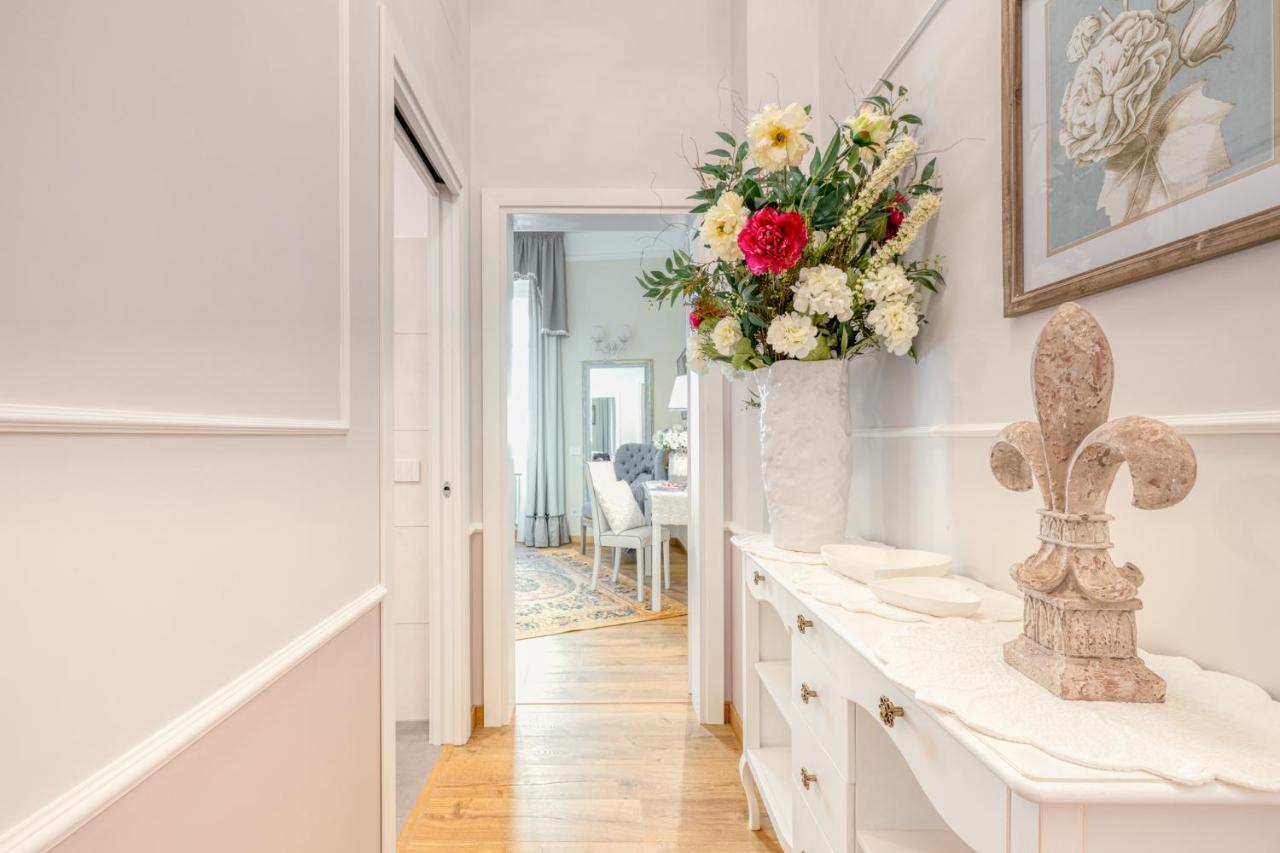 Luxury Stars In Rome - Andromeda Apartment In Colosseum Luaran gambar