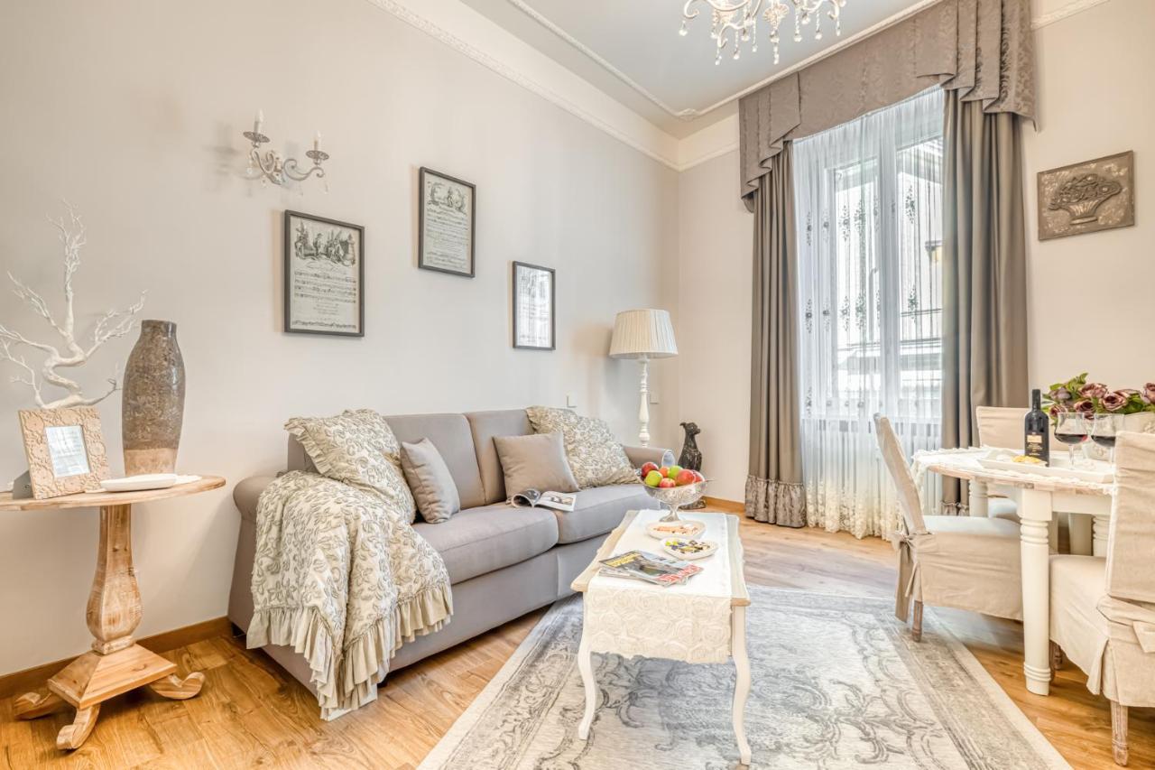 Luxury Stars In Rome - Andromeda Apartment In Colosseum Luaran gambar