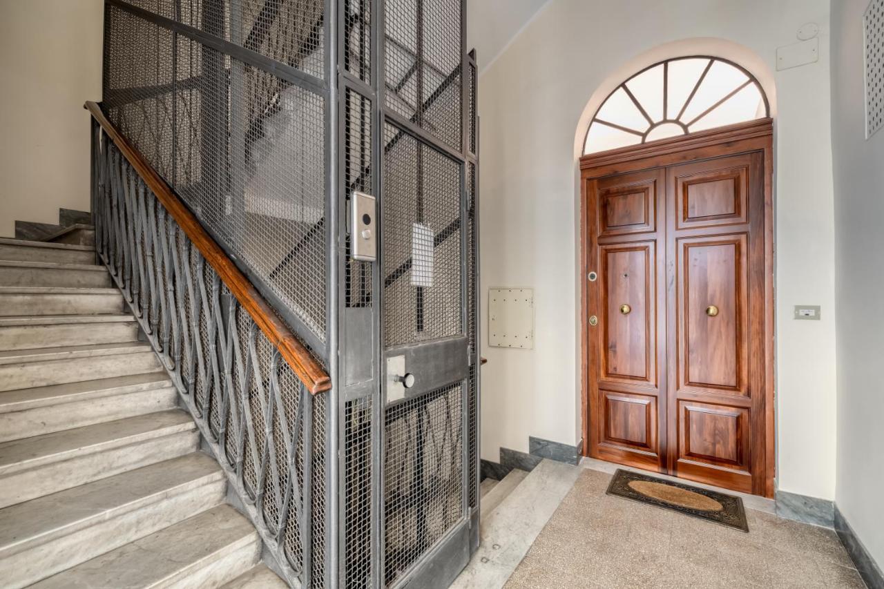 Luxury Stars In Rome - Andromeda Apartment In Colosseum Luaran gambar