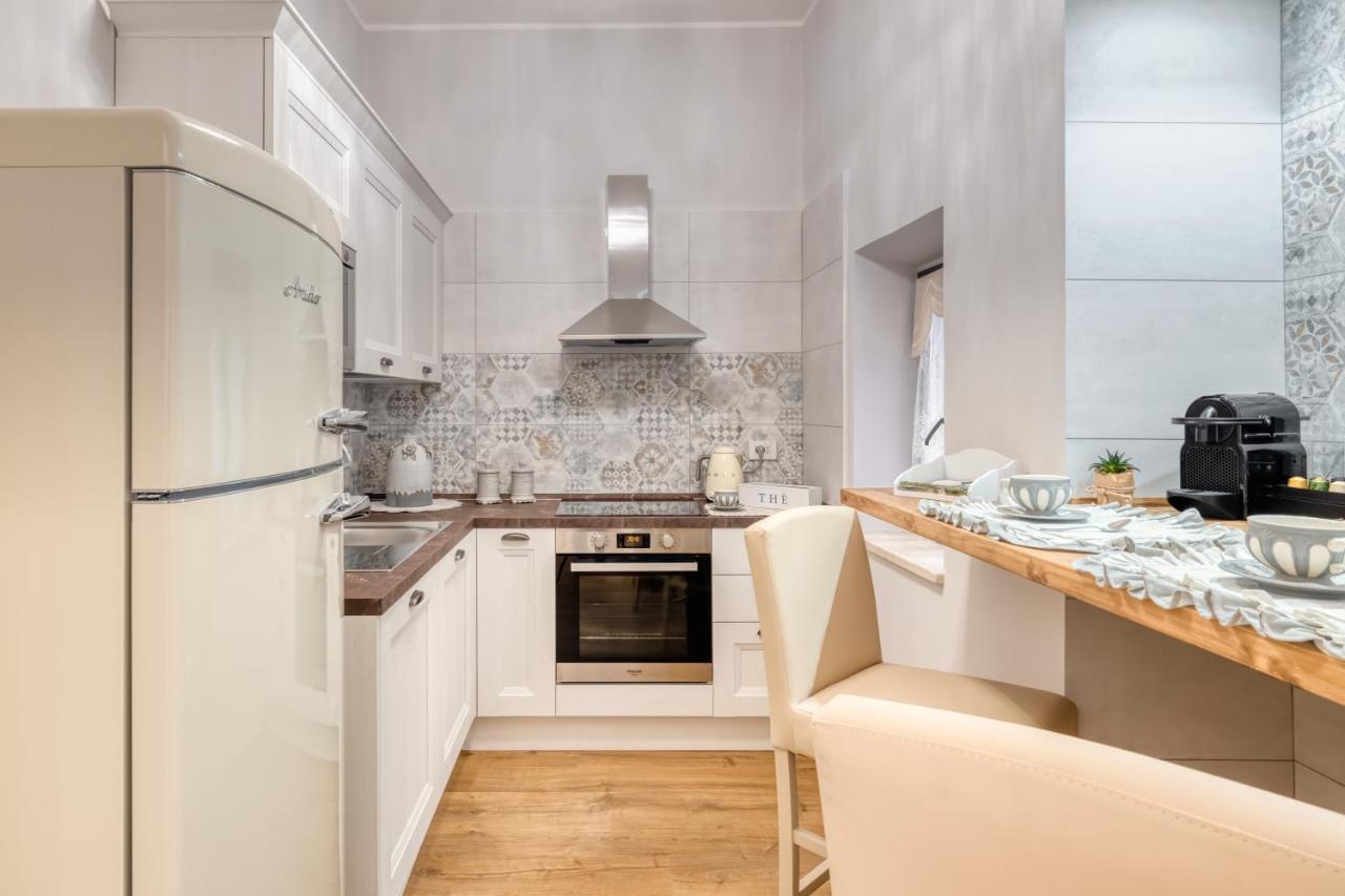 Luxury Stars In Rome - Andromeda Apartment In Colosseum Luaran gambar